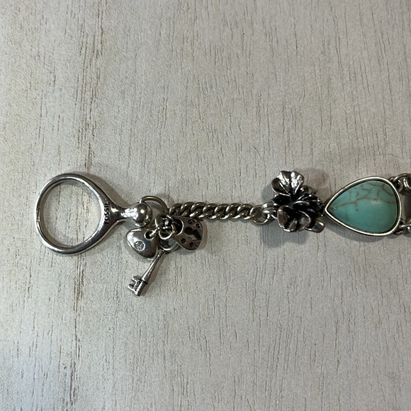 Fossil turquoise look bracelet with silver tone flowers - Picture 6 of 8